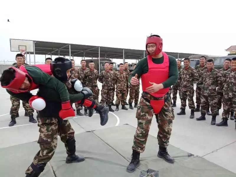 武警能部队冠军打得过日军吗_武警能部队冠军打得过中将吗_柔道冠军能打得过武警部队吗